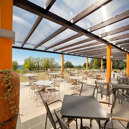 Easyatent Safari Tent Park Умаг