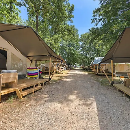 Easyatent Safari Tent Park Glamping *